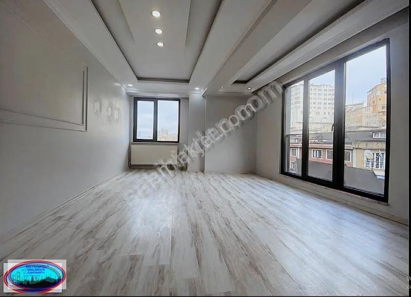 Acil Satılık Kağıthane Hürriyet Mah. Yeni Bina Kat Mülkiyetli