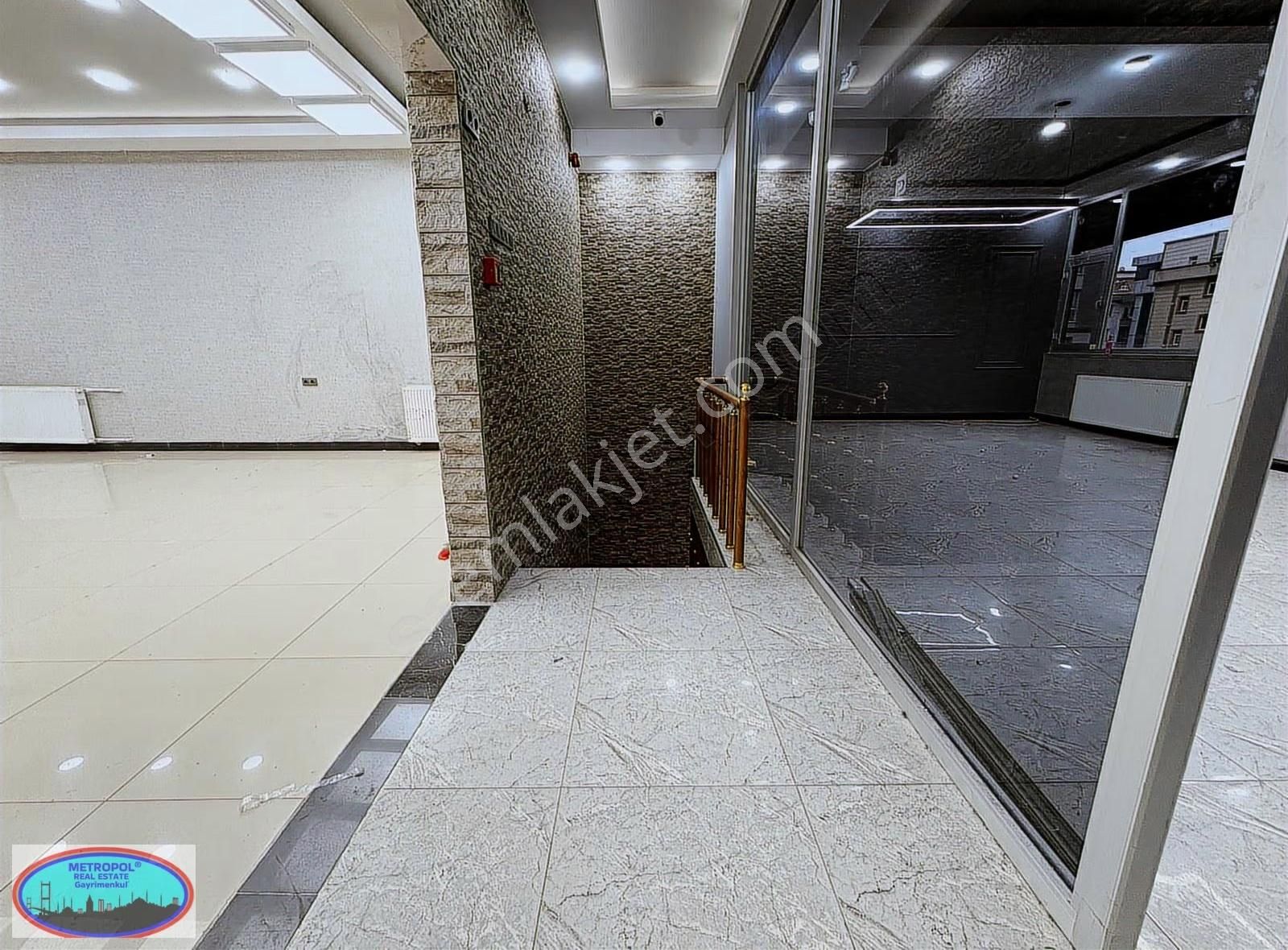 Bağcılar Kirazlı Mahallesi 250m2 Dekorasyonlu Dükkan-mağaza - Görsel 3