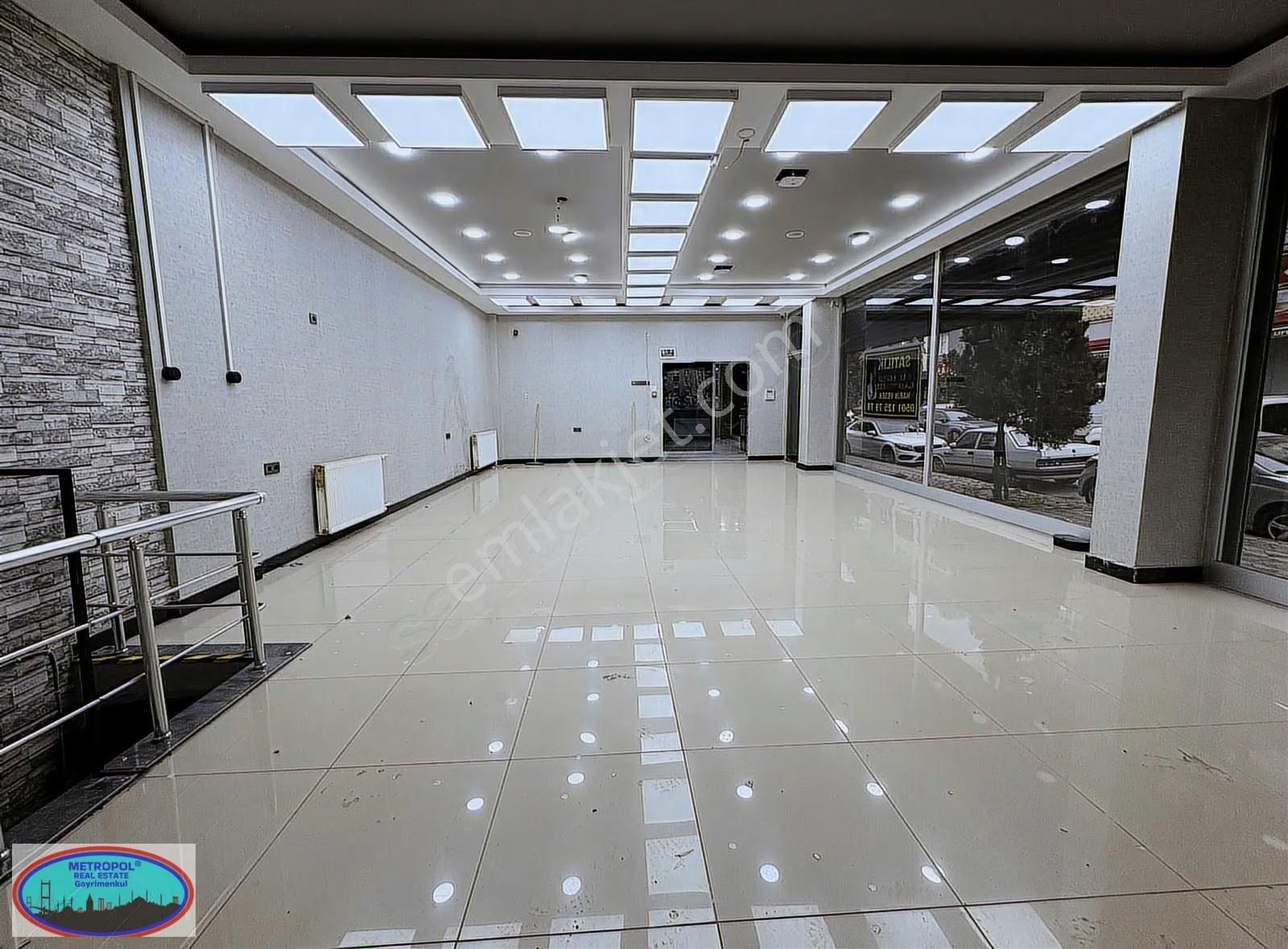 Bağcılar Kirazlı Mahallesi 250m2 Dekorasyonlu Dükkan-mağaza - Görsel 28