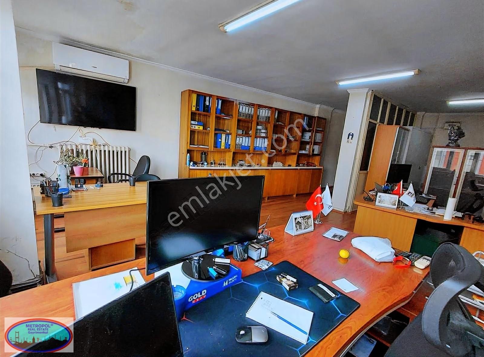 Metropol Emlaktan Selahattin Pınar Caddesinin Meydana 2 Dk. - Görsel 4