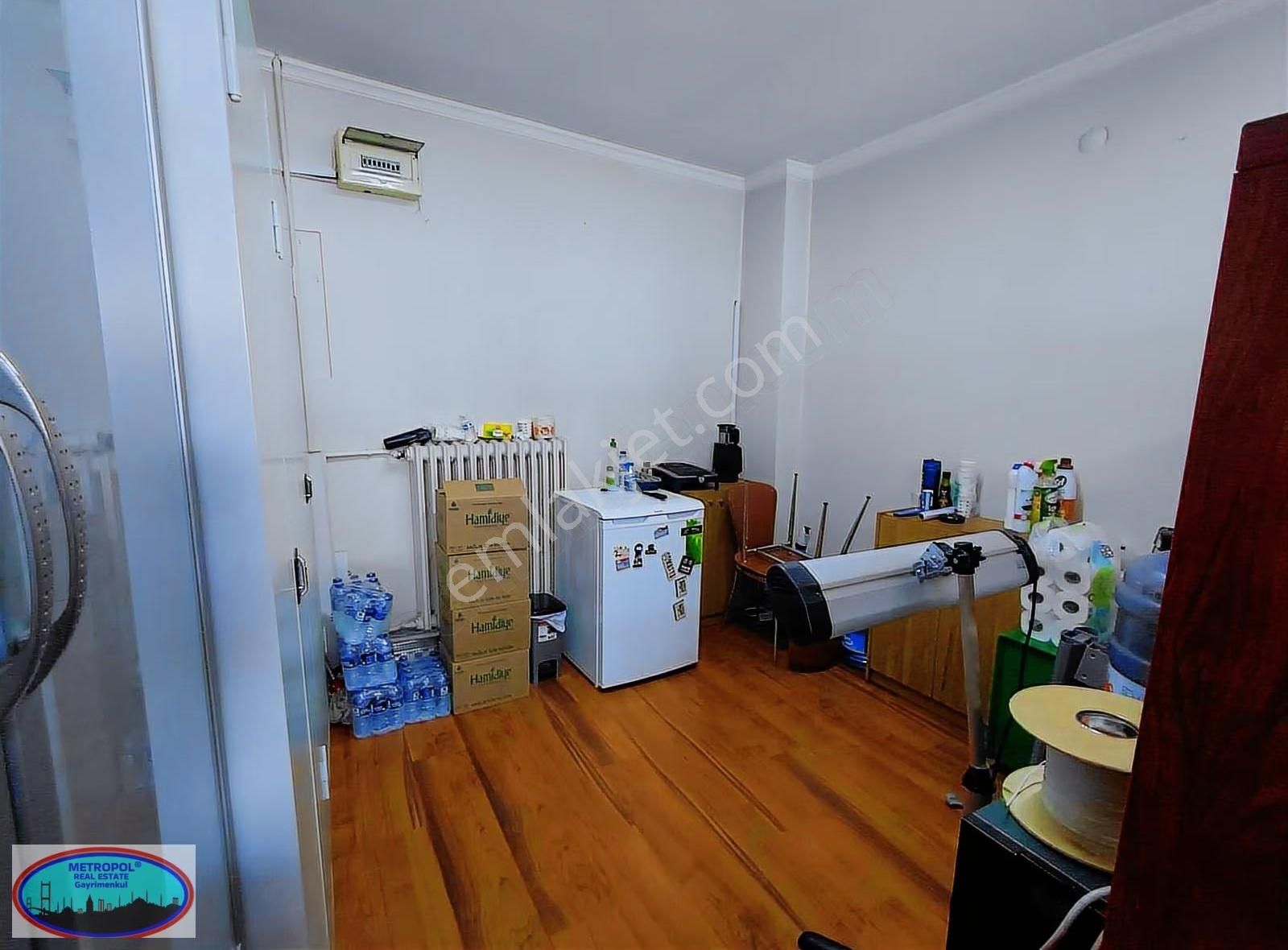 Metropol Emlaktan Selahattin Pınar Caddesinin Meydana 2 Dk. - Görsel 2