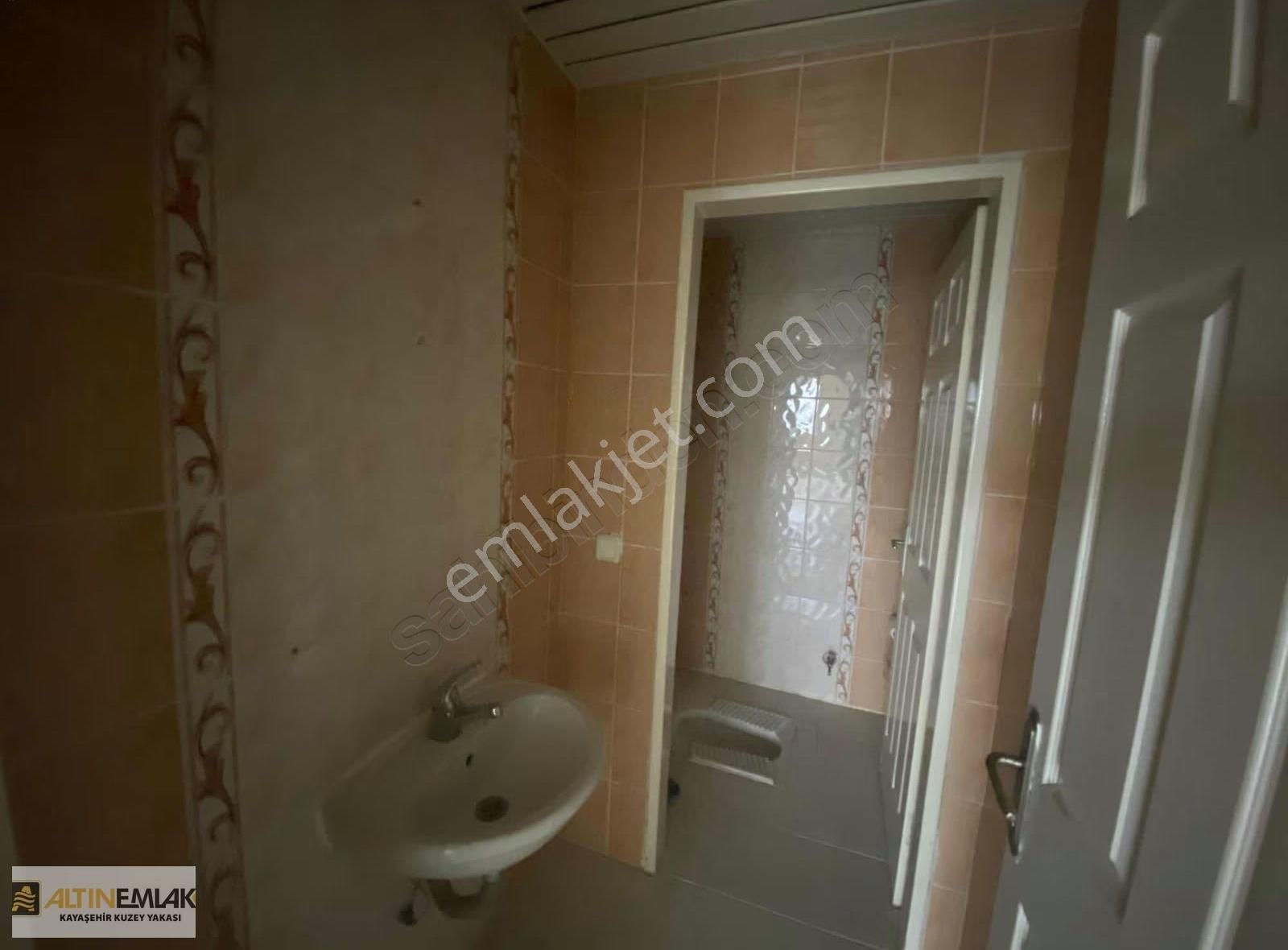 İstinye Sitesinde Vadi Manzaralı Kiralık 3+1 Daire - Görsel 3