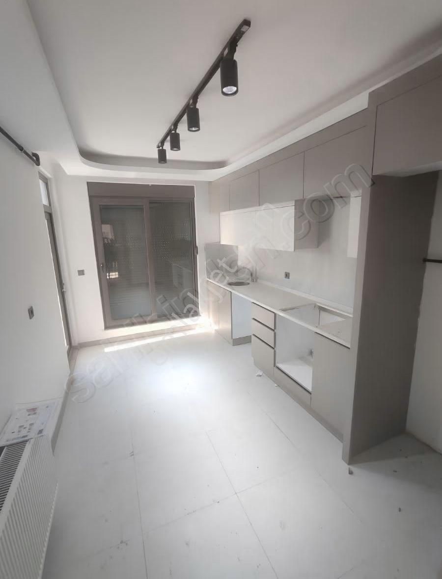 Erenköy Mah.2+1 Herşeyi Ayrı 2. Kat Doğalgazlı Sıfır Daire - Görsel 12