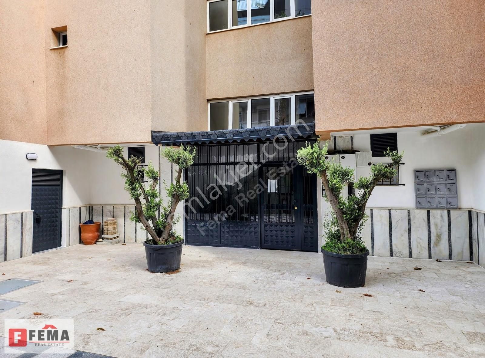 Fema'dan Sahile 800 Metre Uzaklıkta Kiralık Eşyalı 3+1- For Rent - Görsel 16