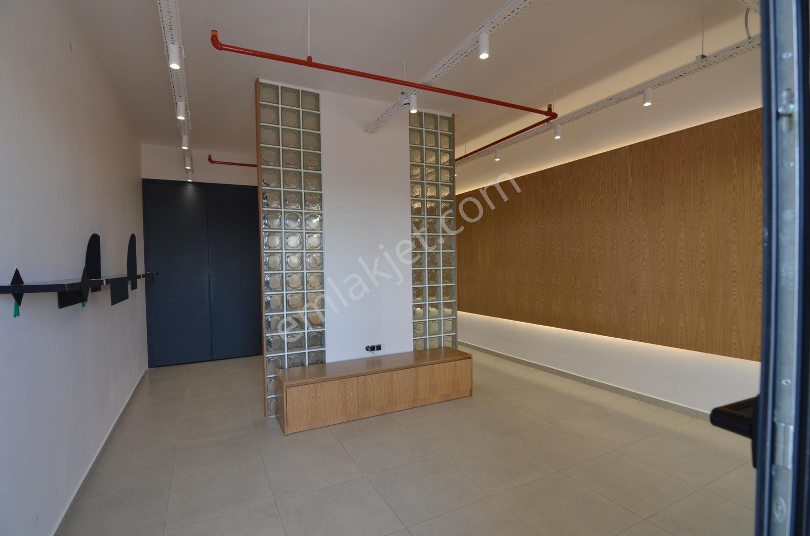 Talha Tozduman'dan Karatay Cadde Prime'da 1+0 Tasarımlı Ofis - Görsel 28