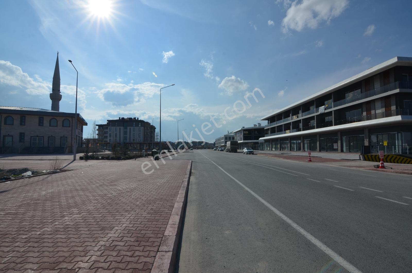 Talha Tozduman'dan Karatay Cadde Prime'da 1+0 Tasarımlı Ofis - Görsel 2