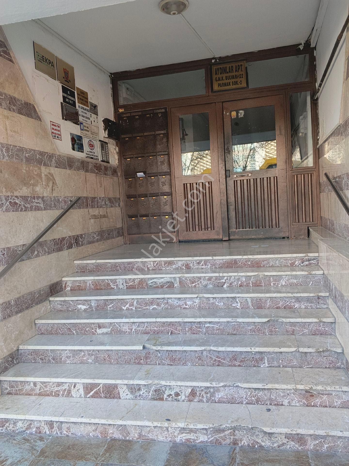 Gmk Yht Gar Bitişiği Eşyalı Õn Cephe 6. Kat Kombili Asansörlü - Görsel 3