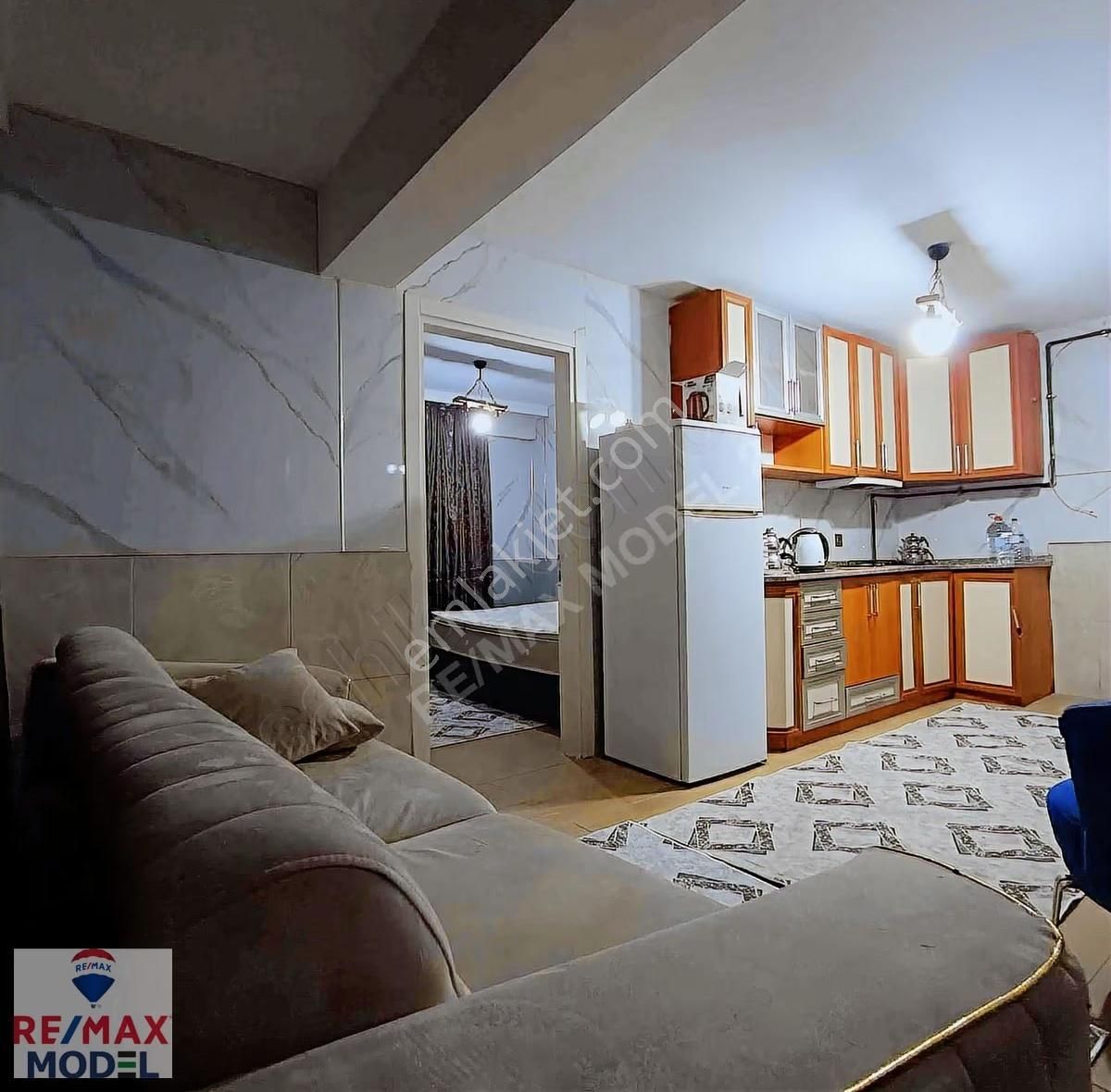 Ulus Işıkları Yakını Kiracılı 1+1 Eşyalı Satılık Apart - Görsel 2