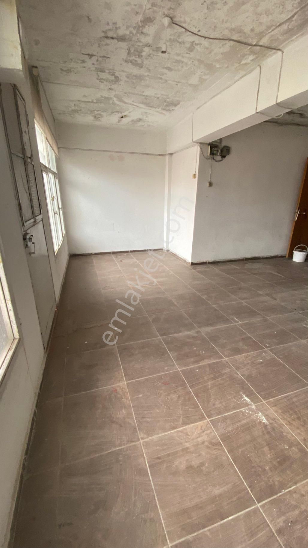 Alsancak’ta Yatırıma Uygun Kira Getirili 2 Katlı Müstakil Bina - Görsel 19