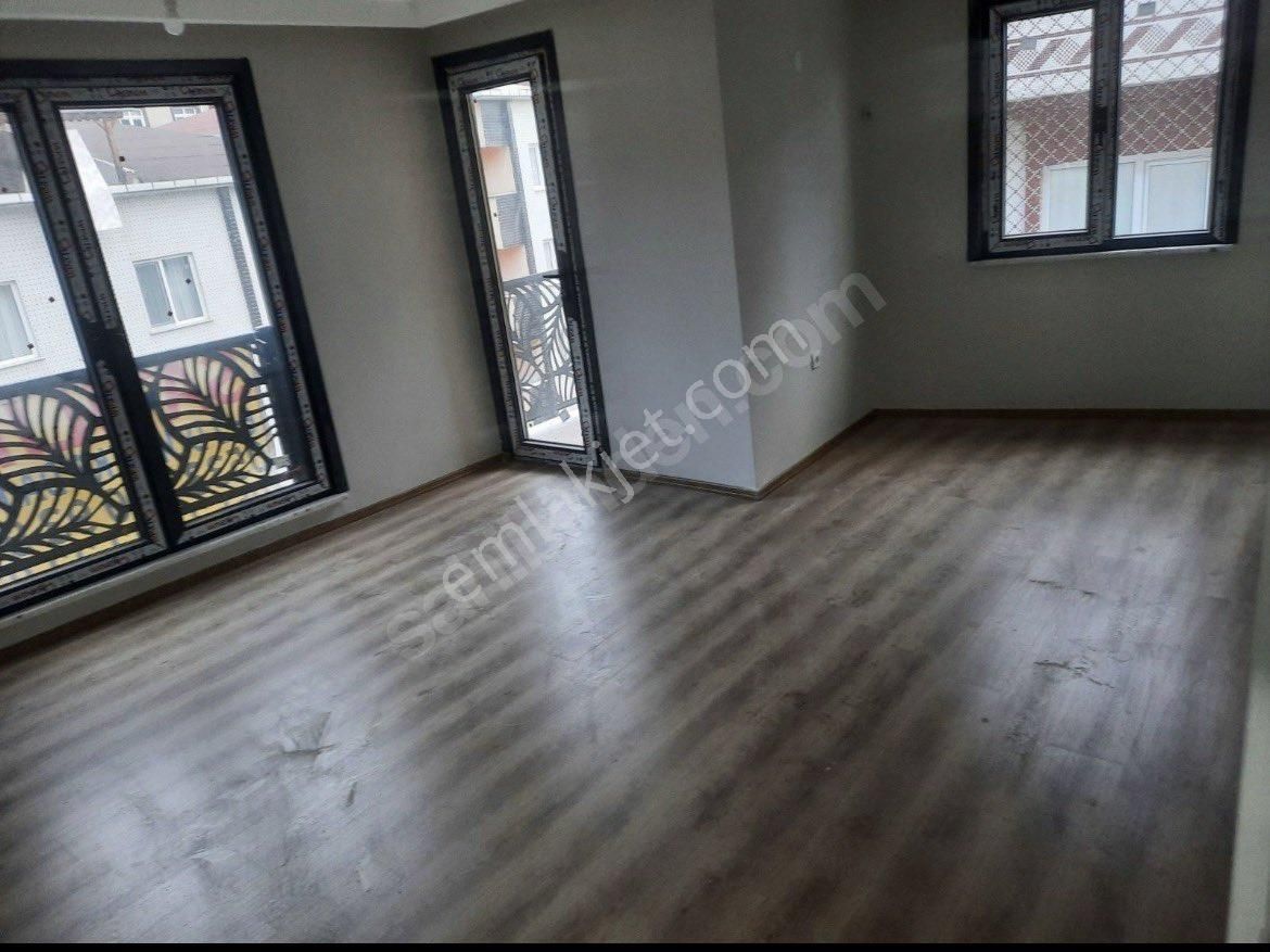 Ümraniyede Emsalsiz Oturuma Hazır 6+2 Dublex Daire - Görsel 2