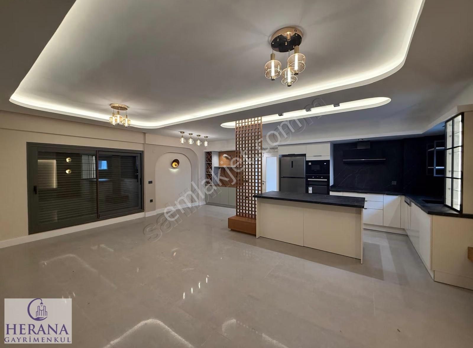 Foça' Da Ultra Lüks Ve Geniş, Ferah Müstakil Villar