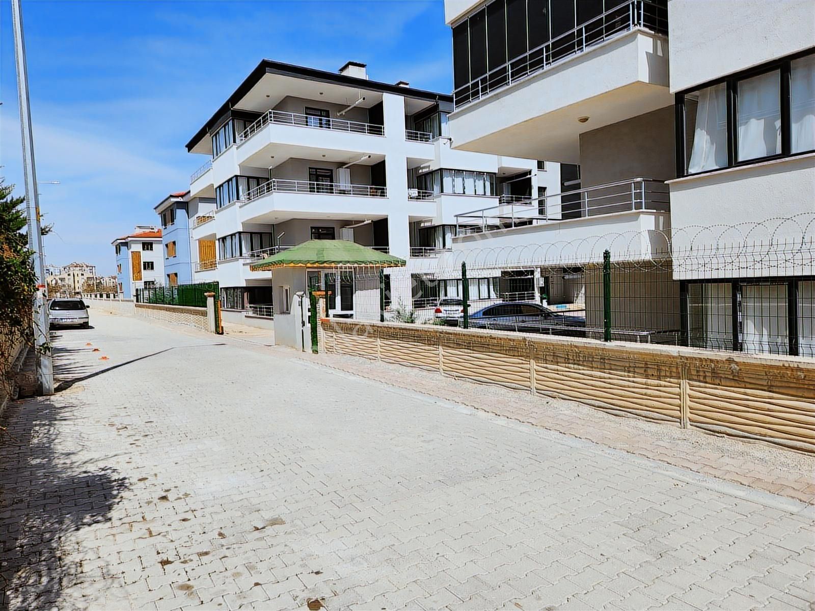 Veysel Karani Caddesinde Askeri Üs Fabrika Servis Yolunda Daire - Görsel 13