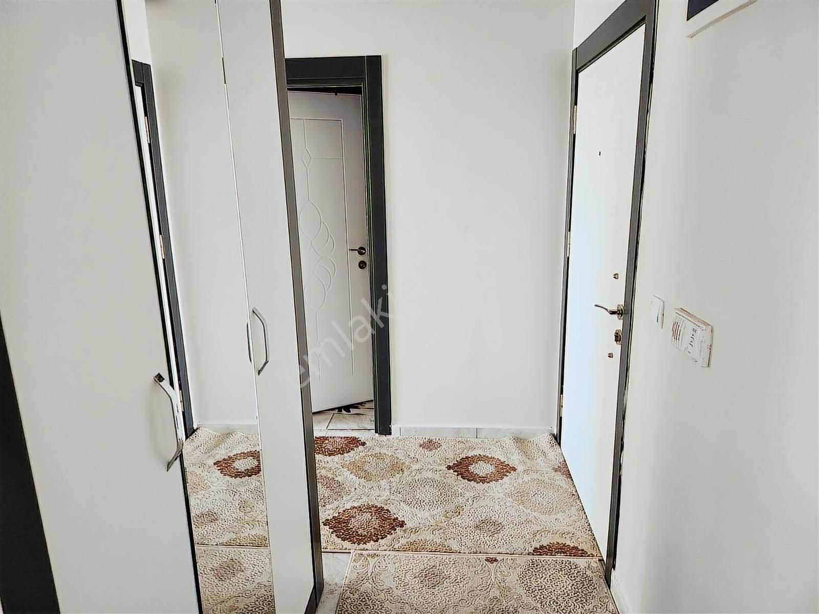 Veysel Karani Caddesinde Askeri Üs Fabrika Servis Yolunda Daire - Görsel 18