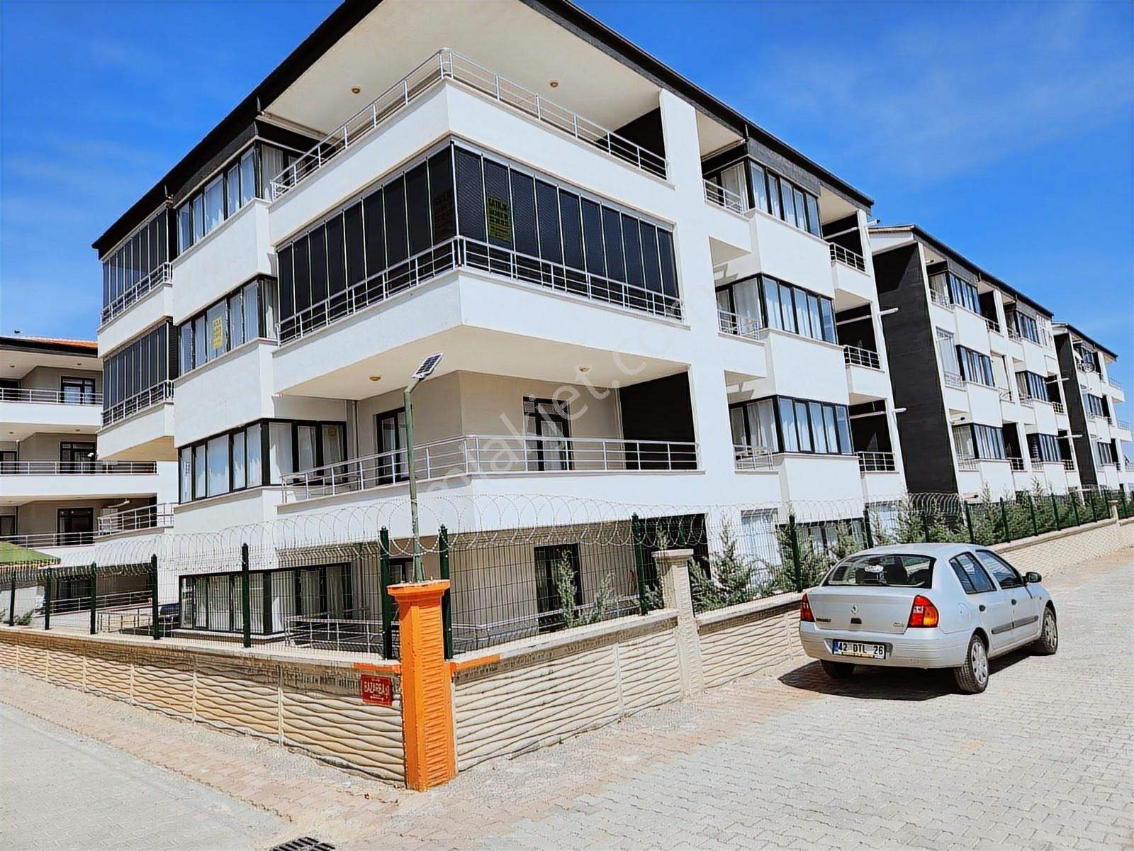 Veysel Karani Caddesinde Askeri Üs Fabrika Servis Yolunda Daire - Görsel 24