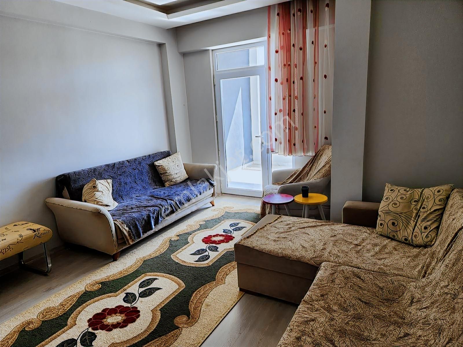 Veysel Karani Caddesinde Askeri Üs Fabrika Servis Yolunda Daire