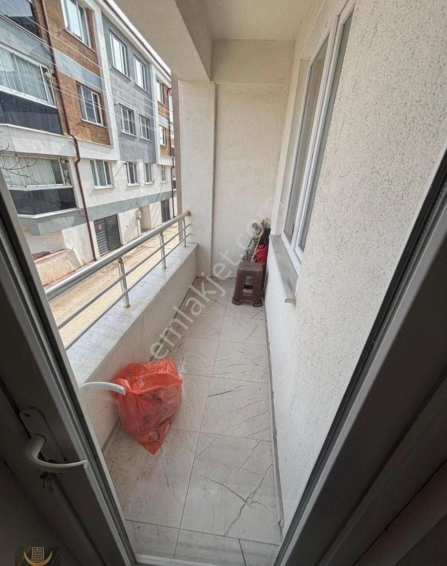 Poyraz Emlak'tan 71 Evler Mah.şehir Hastanesi Yakını 2+0 70 M2 Daire - Görsel 11