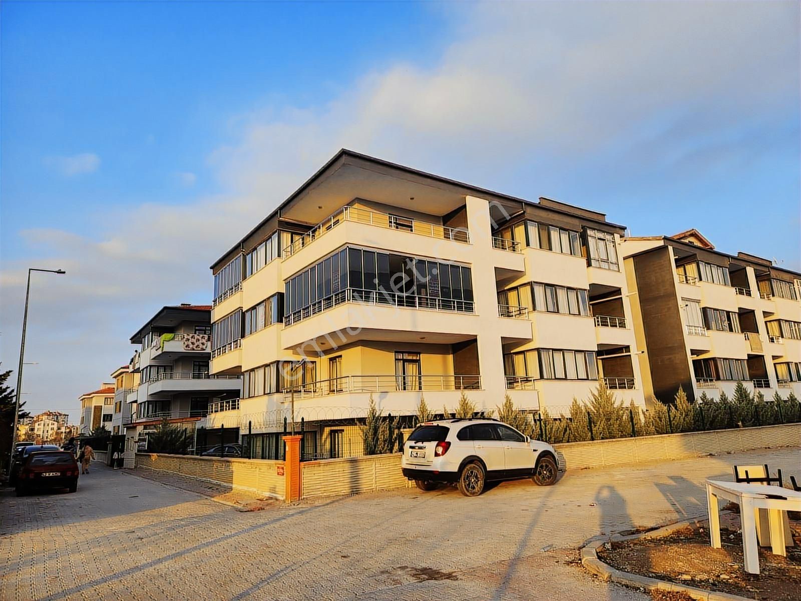 Üniversite Organize Sanayi Askeri Üs Servis Yolunda 2+1 Daire - Görsel 15