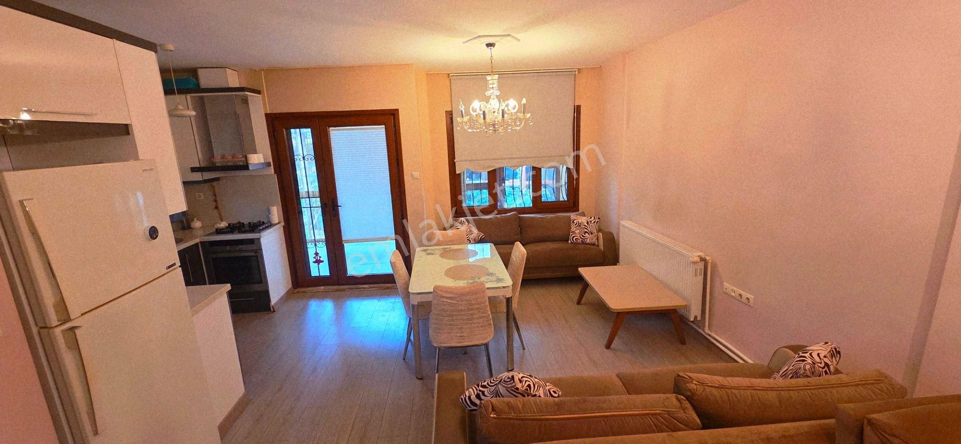 Tuzla Sahil Onur Sitesi 170m2 Mobilyal Triplex 3+1 Kiralık Villa - Görsel 3