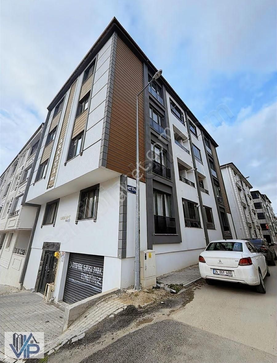 Bafra Vıp Gym.den Mevlana Mah. 2+1, 80m2 Satılık Daire