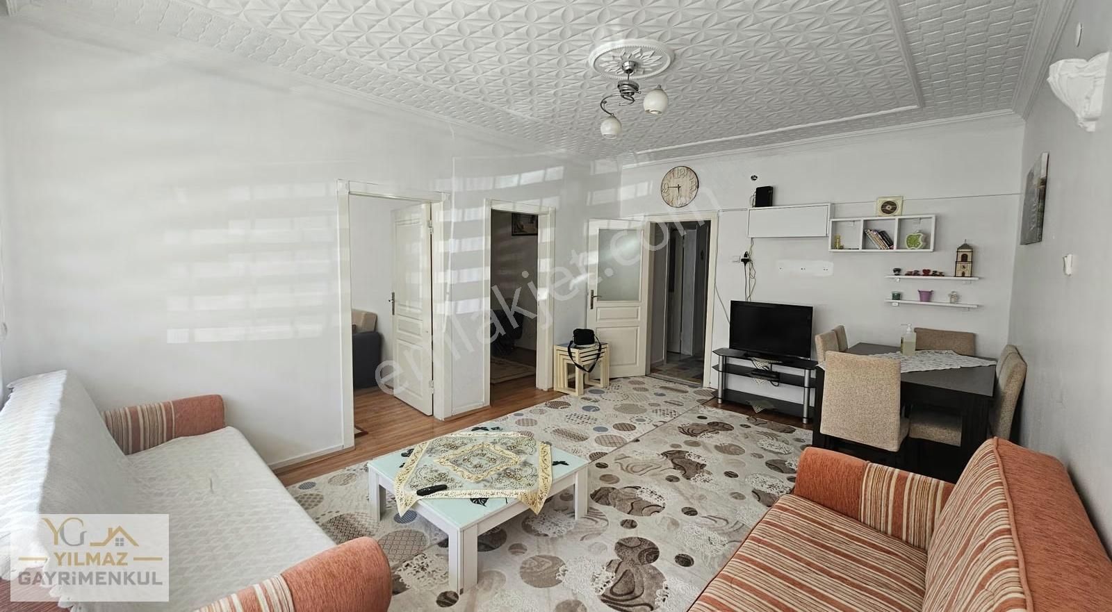 Ertuğrulgazi Mahallesi Eşyalı 3+1 Satılık Daire