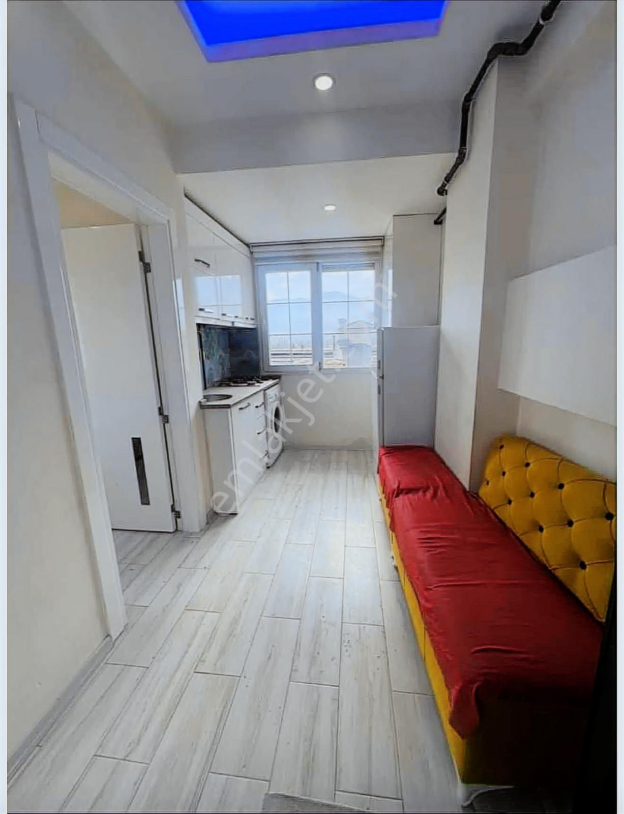 Arakat Cadde Üzerinde 1+1 Kiracılı Apart - Görsel 4