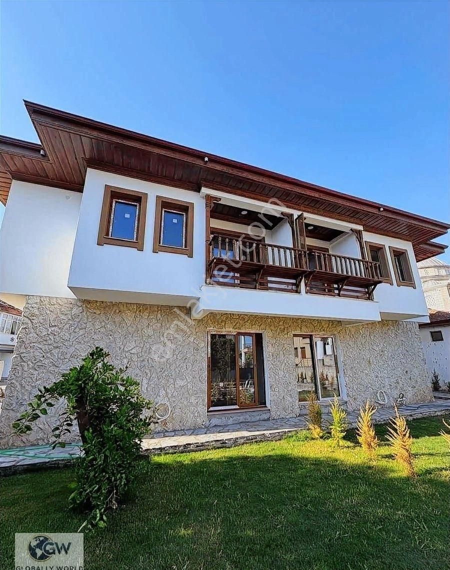 Gökova Merkezde Havuzlu Kiralık Villa - Görsel 13