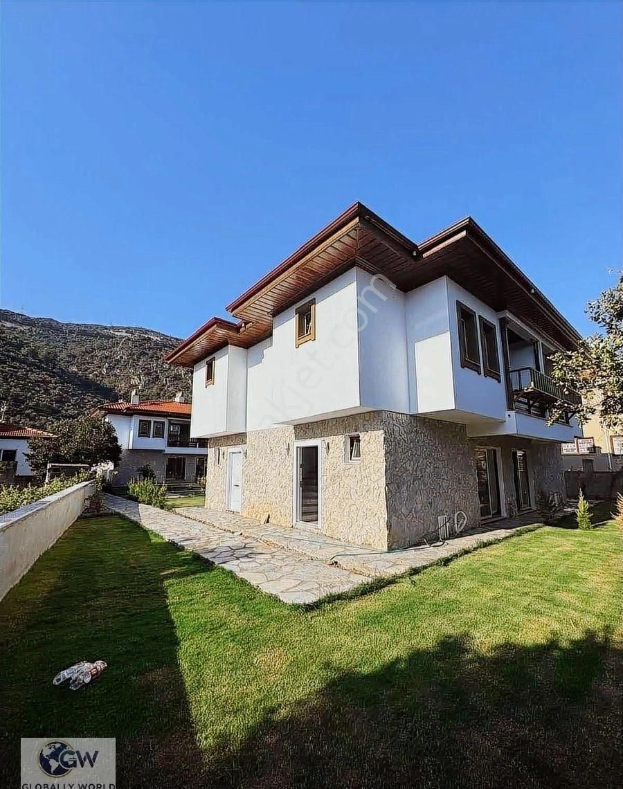 Gökova Merkezde Havuzlu Kiralık Villa - Görsel 3