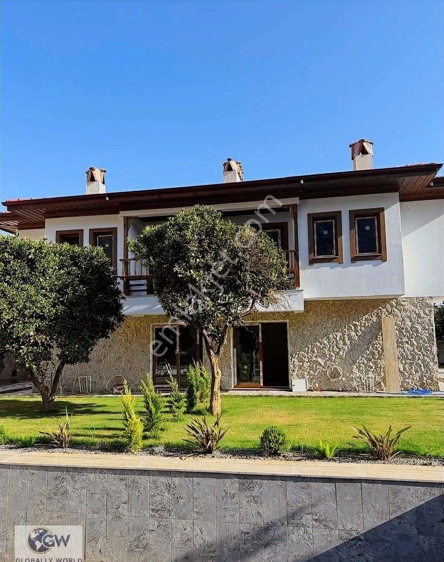 Gökova Merkezde Havuzlu Kiralık Villa - Görsel 18
