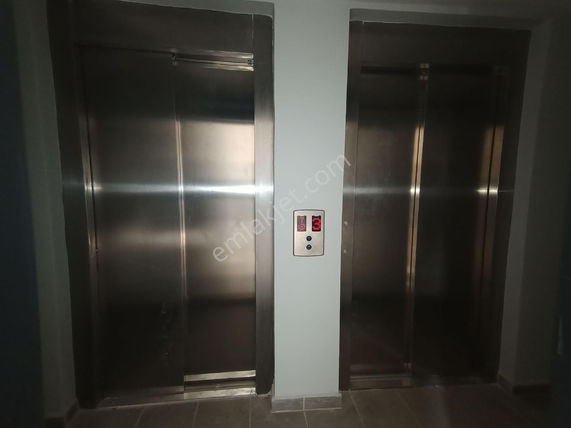 Aşağı Dudullu Mah De⭐2+1,80m2 Arakat Daire ,açık Mutfakli - Görsel 20