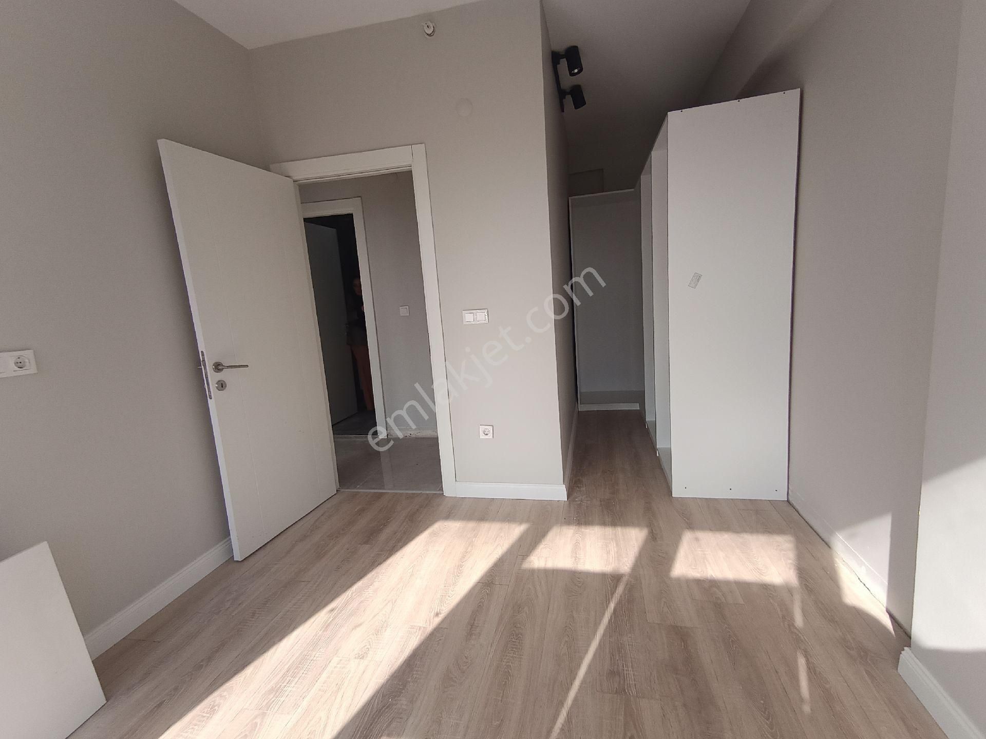 Aşağı Dudullu Mah De⭐2+1,80m2 Arakat Daire ,açık Mutfakli - Görsel 27