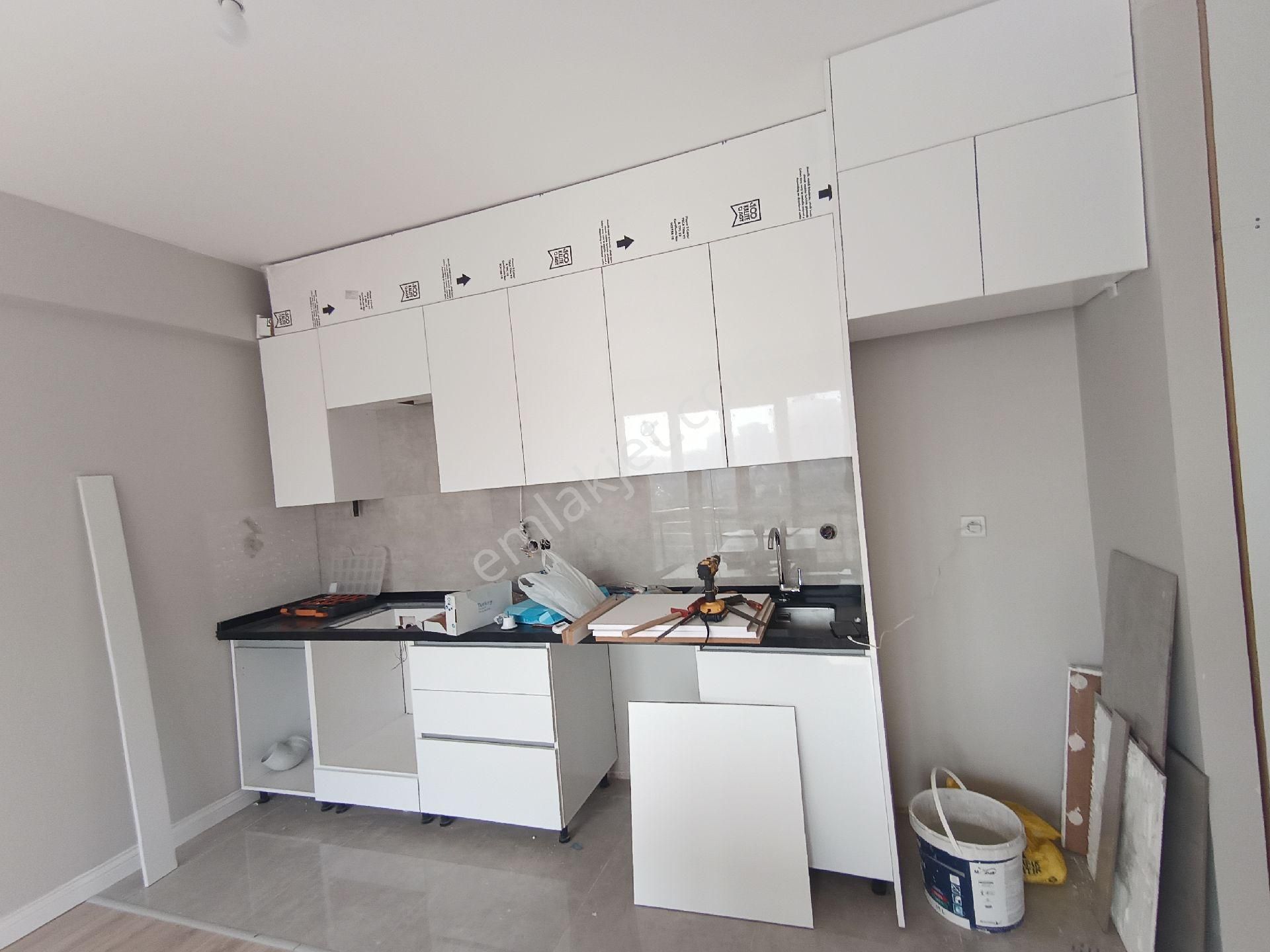 Aşağı Dudullu Mah De⭐2+1,80m2 Arakat Daire ,açık Mutfakli - Görsel 9