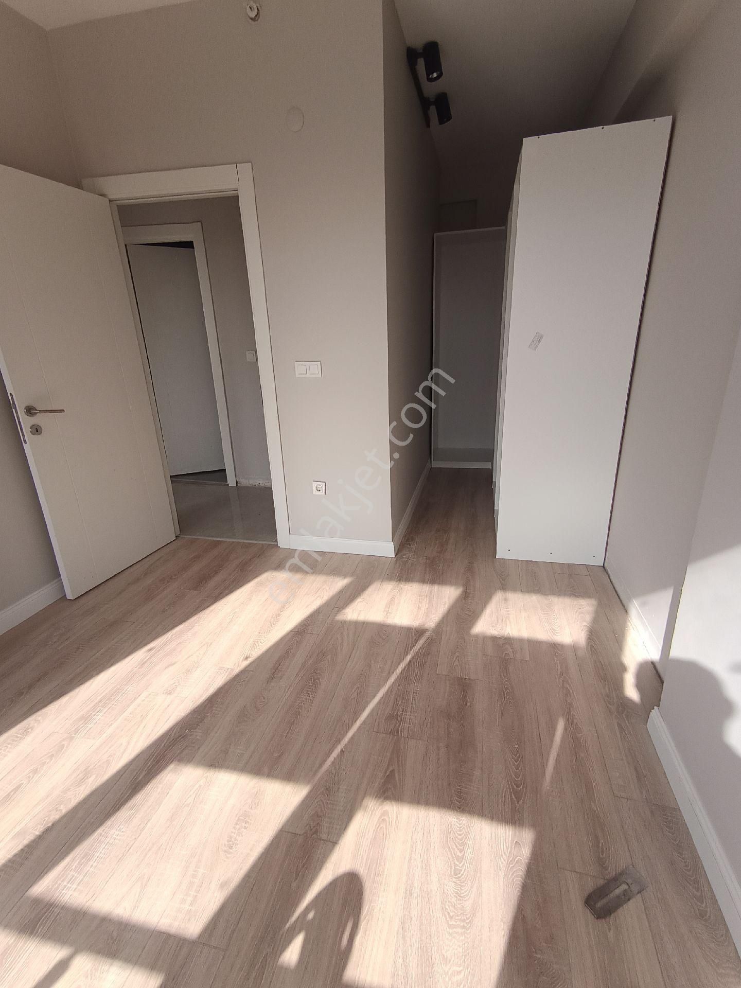 Aşağı Dudullu Mah De⭐2+1,80m2 Arakat Daire ,açık Mutfakli - Görsel 25