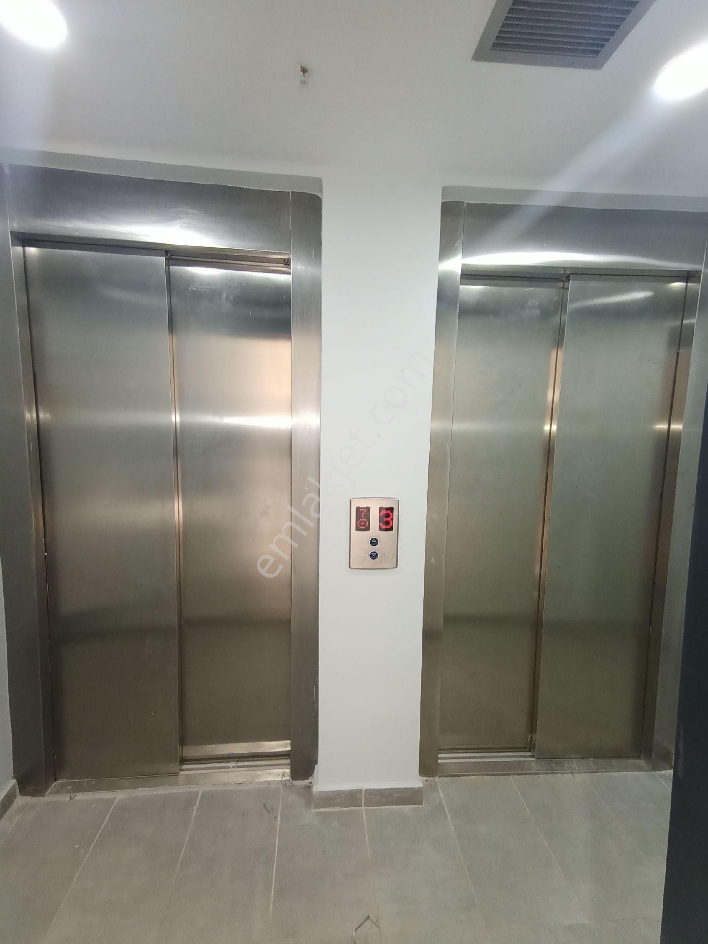 Aşağı Dudullu Mah De⭐2+1,80m2 Arakat Daire ,açık Mutfakli - Görsel 6