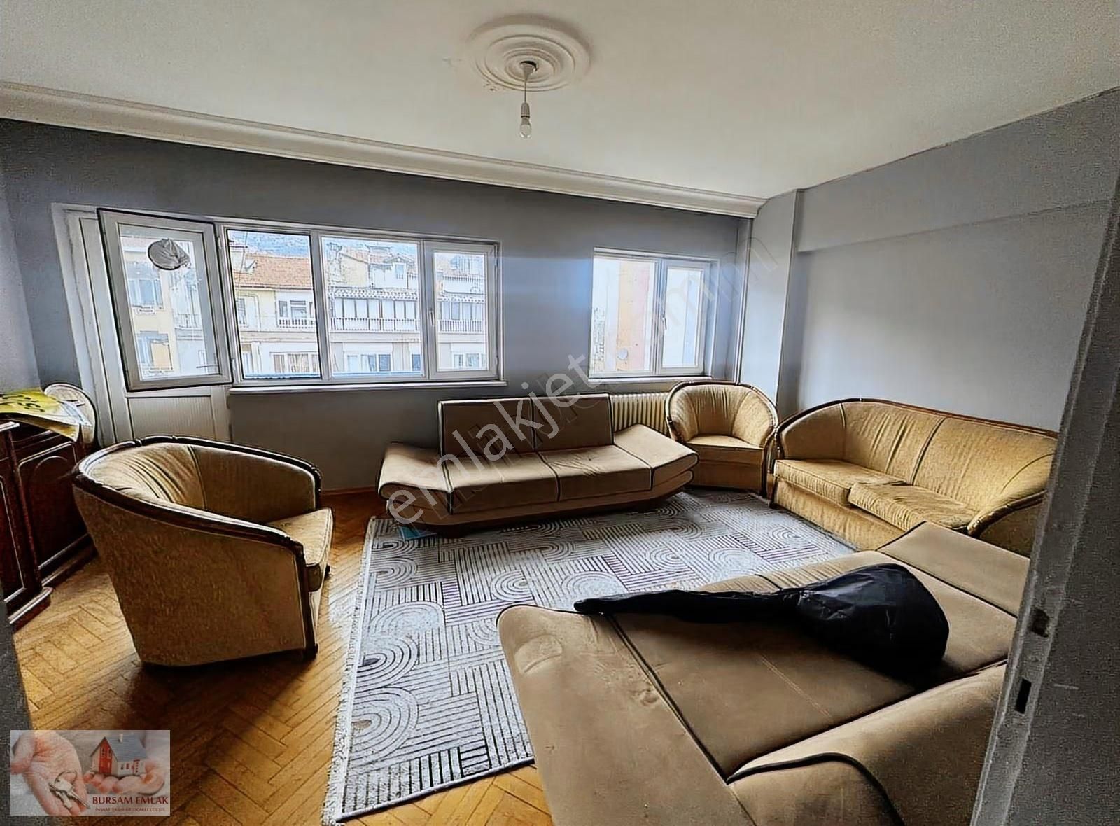 Altıparmak'a Yakın Kiralık 2+1 Daire - Görsel 9