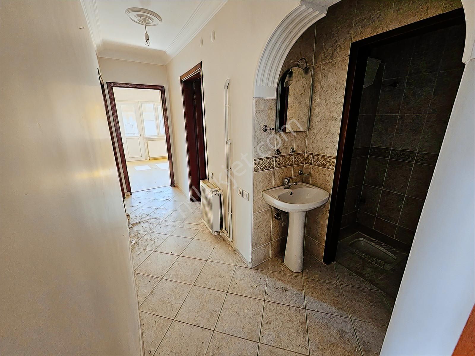 Aydın Efeler Girne Mahallesinde Kiralık Daire 3+1 - Görsel 18