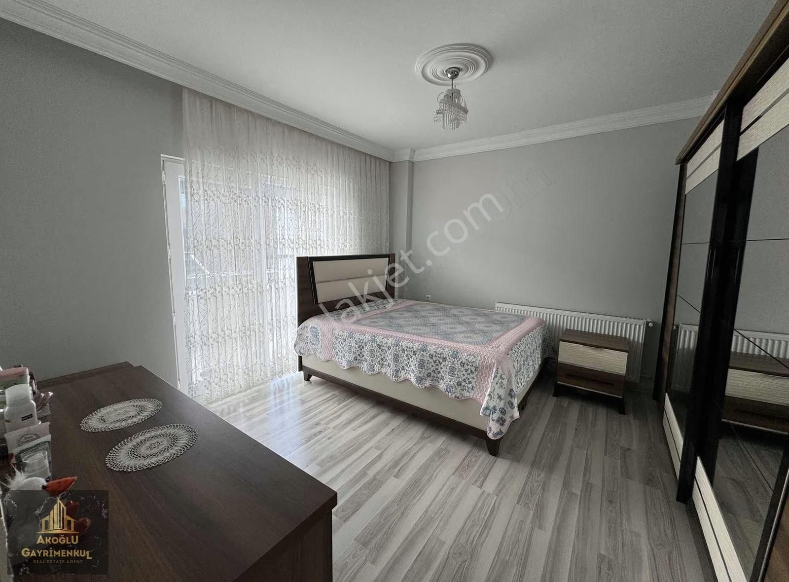 İstiklal Mahallesinde Bulvara Cephe Satılık Geniş 3+1 - Görsel 13