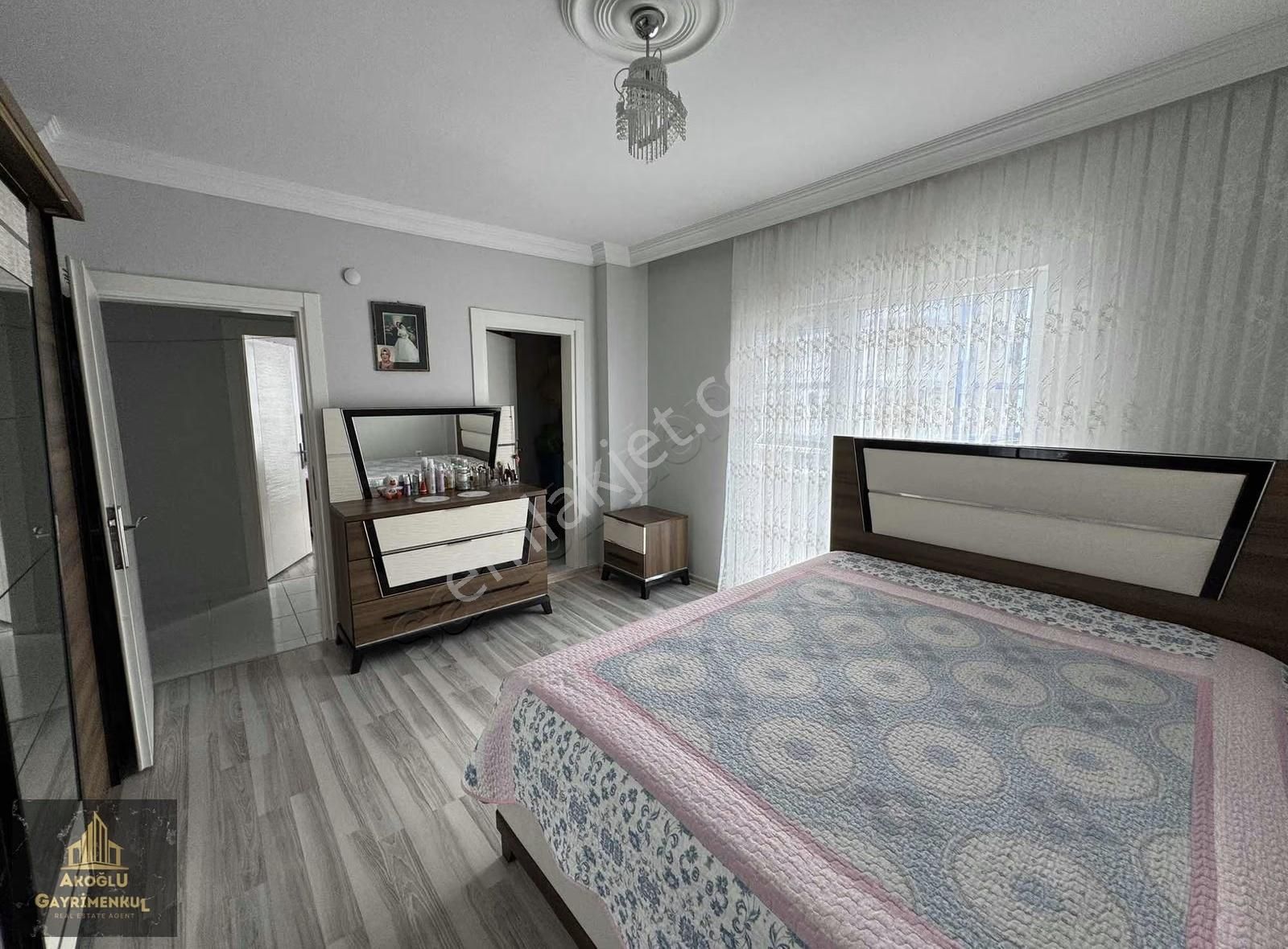 İstiklal Mahallesinde Bulvara Cephe Satılık Geniş 3+1 - Görsel 7