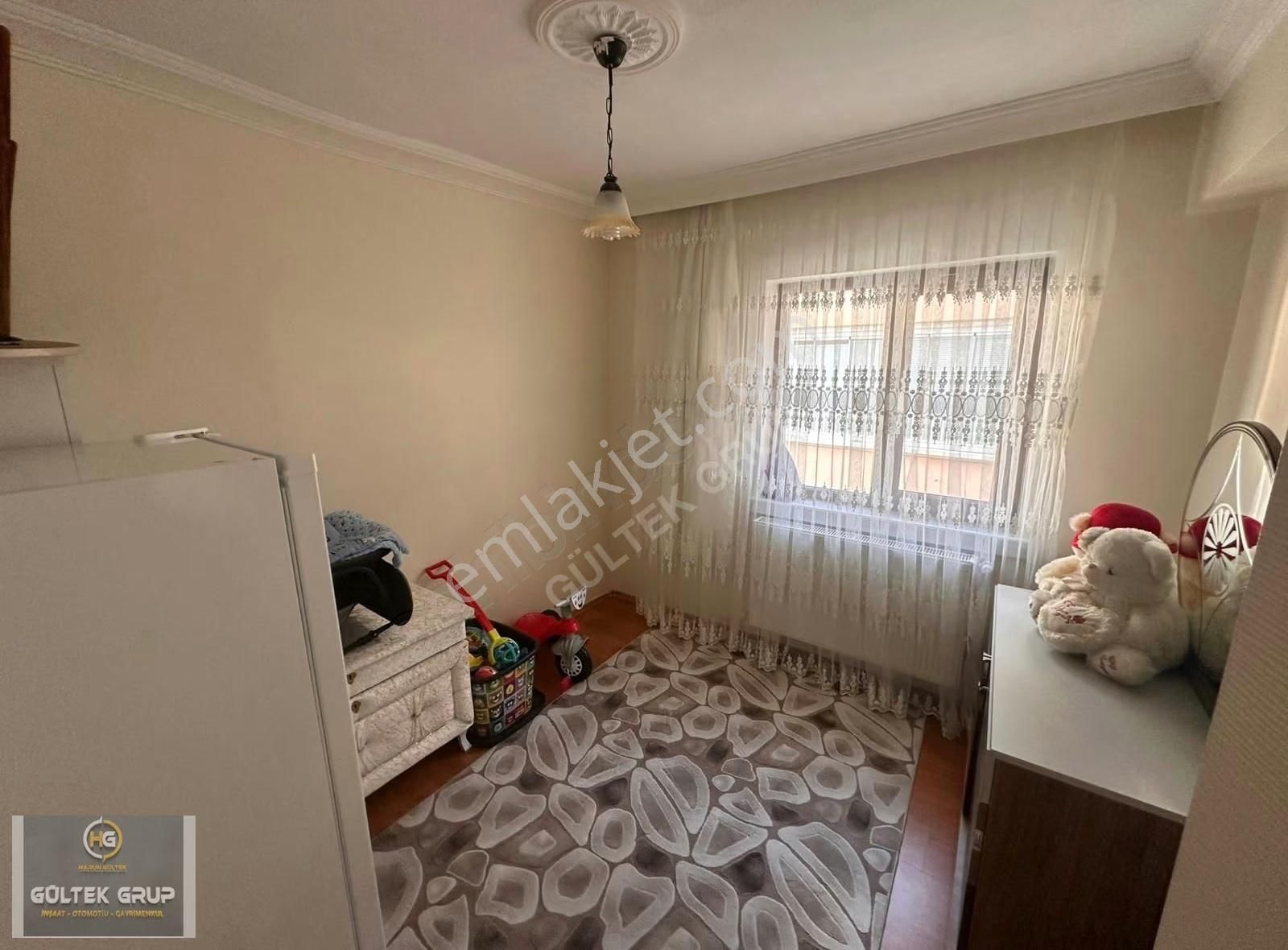 Kuşcağız Esenler Sokakta Ara Katta Masrafsız !