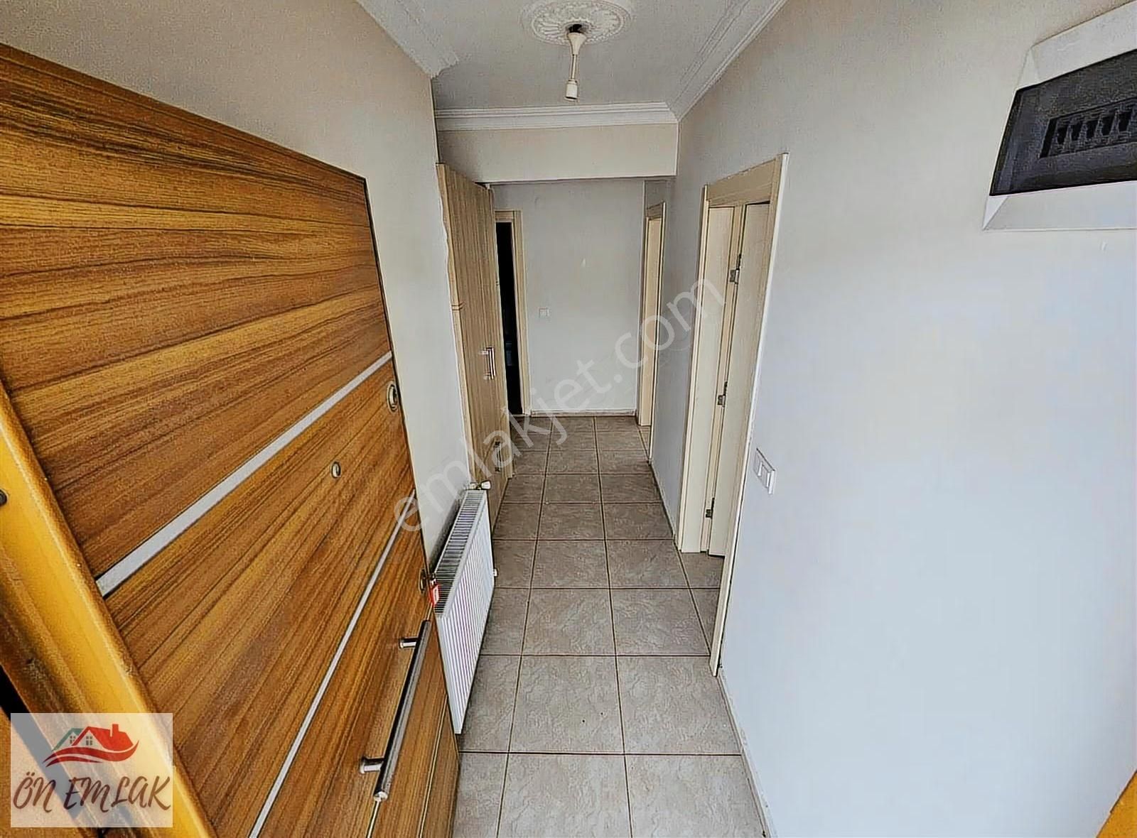 Burhaniye Mahkeme Mahallesi Merkezi Konumda Satılık 3+1 Daire!