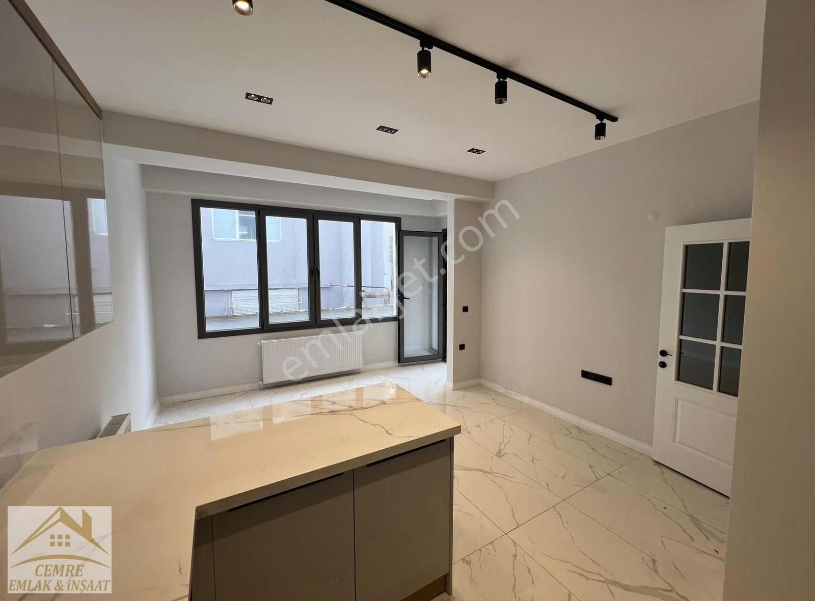 Cemre Emlaktan Satılık Denize Sadece 20m Mesafede Sıfır Daire - Görsel 18