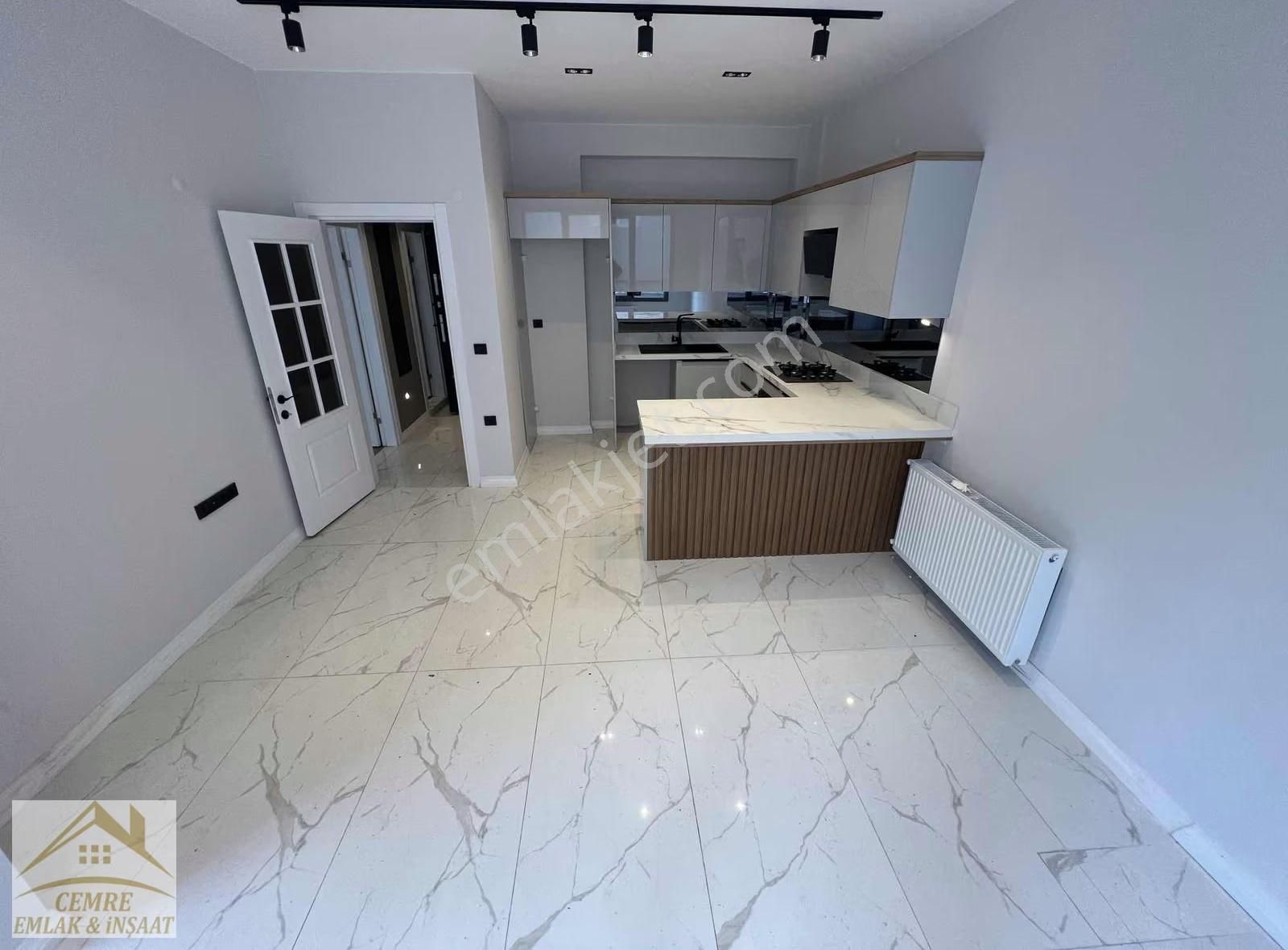 Cemre Emlaktan Satılık Denize Sadece 20m Mesafede Sıfır Daire - Görsel 24