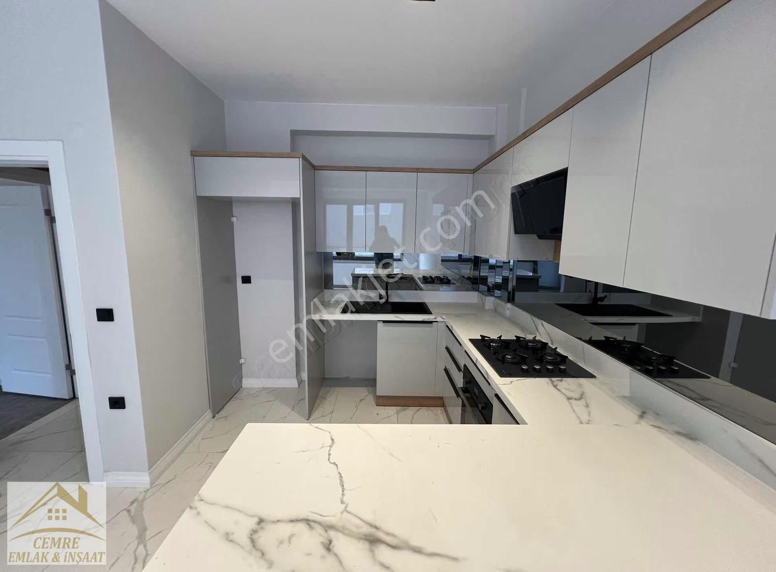 Cemre Emlaktan Satılık Denize Sadece 20m Mesafede Sıfır Daire - Görsel 13