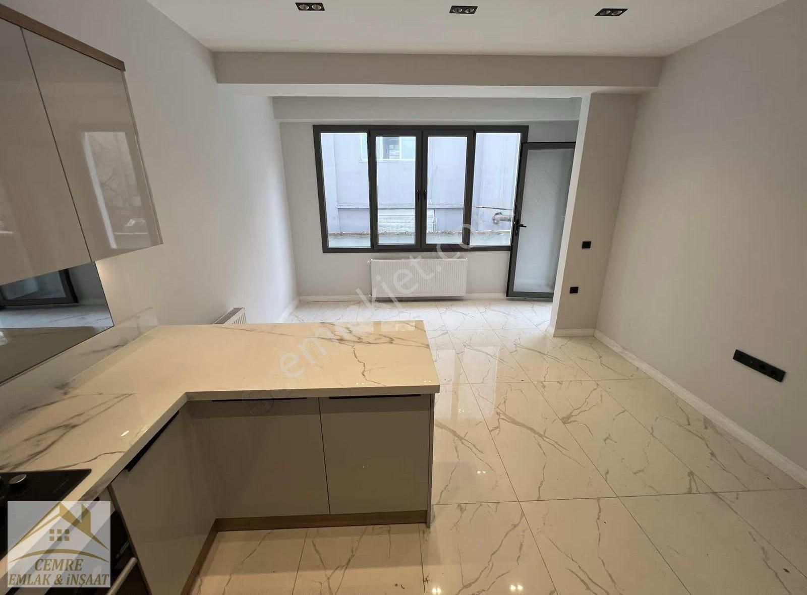 Cemre Emlaktan Satılık Denize Sadece 20m Mesafede Sıfır Daire - Görsel 31