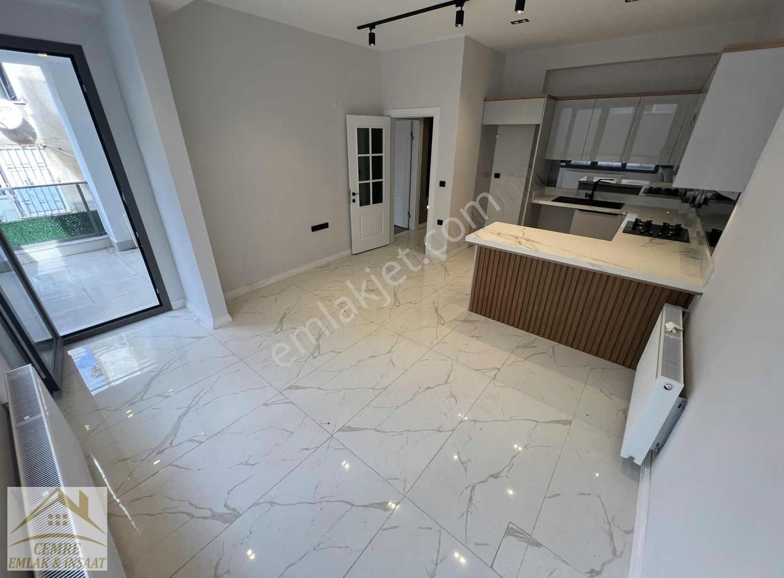 Cemre Emlaktan Satılık Denize Sadece 20m Mesafede Sıfır Daire - Görsel 6