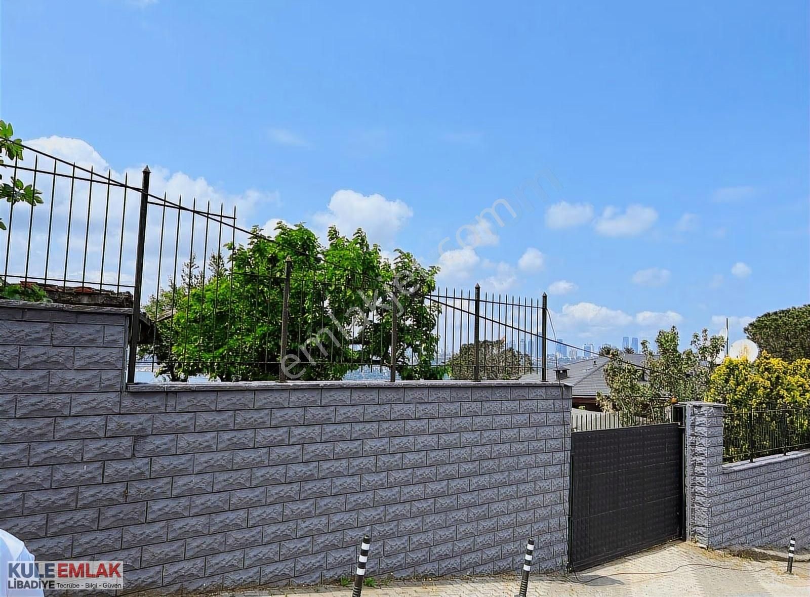 Çengelköy'de Deniz Manzaralı Merkezi Konumda Yatırımlık Arsa.. - Görsel 8