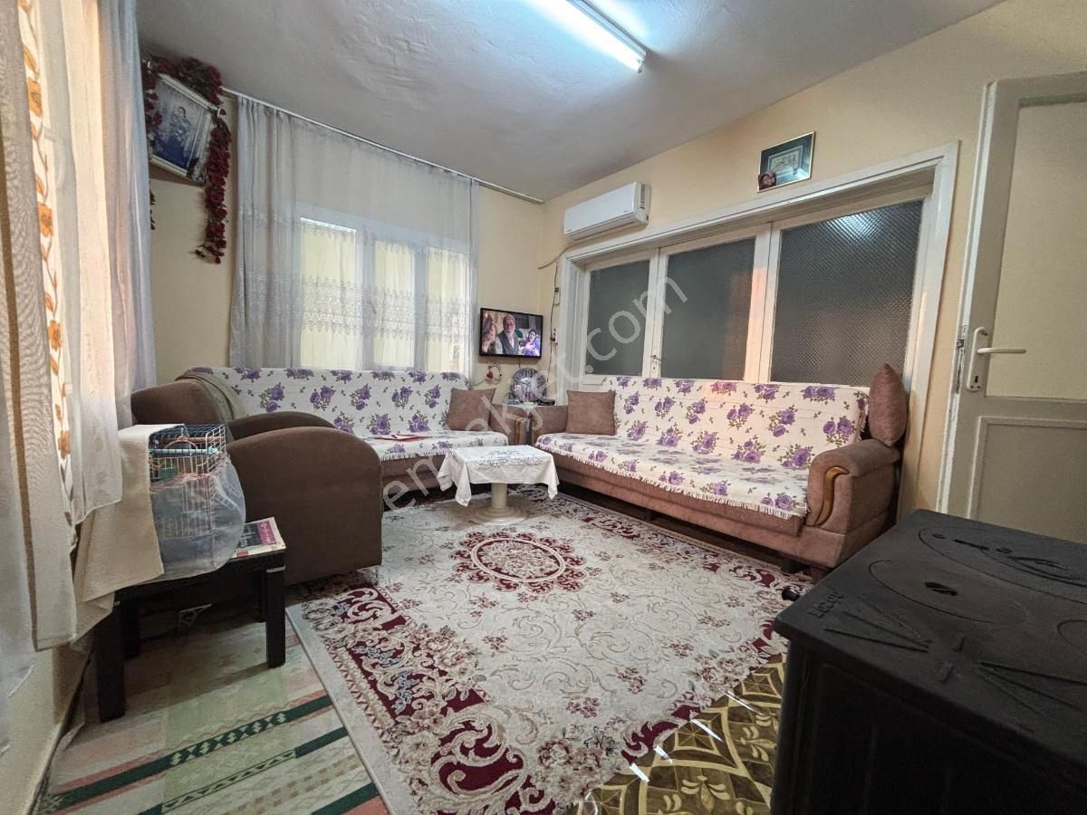 İzmir Selçuk Zafer Mahallesinde Satılık 2 Katlı Müstakil Ev - Görsel 2