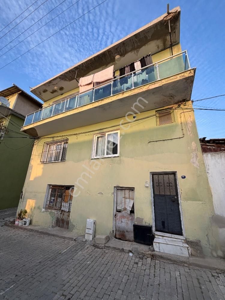 İzmir Selçuk Zafer Mahallesinde Satılık 2 Katlı Müstakil Ev - Görsel 3