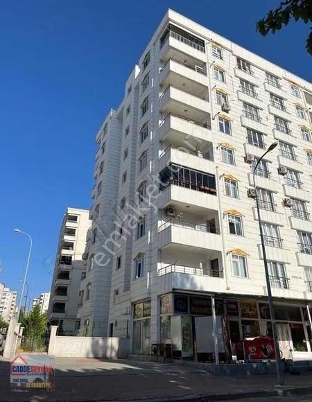 Cadde Seyrandan Satlık 2+1 Ara Kat