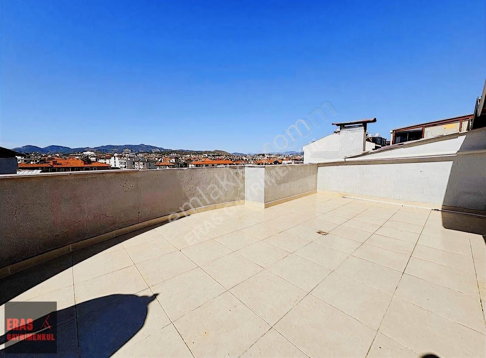 Dalaman Karaçalı'da Merkezi Konumda Kapalı Mutfaklı 3+1 Daire - Görsel 9