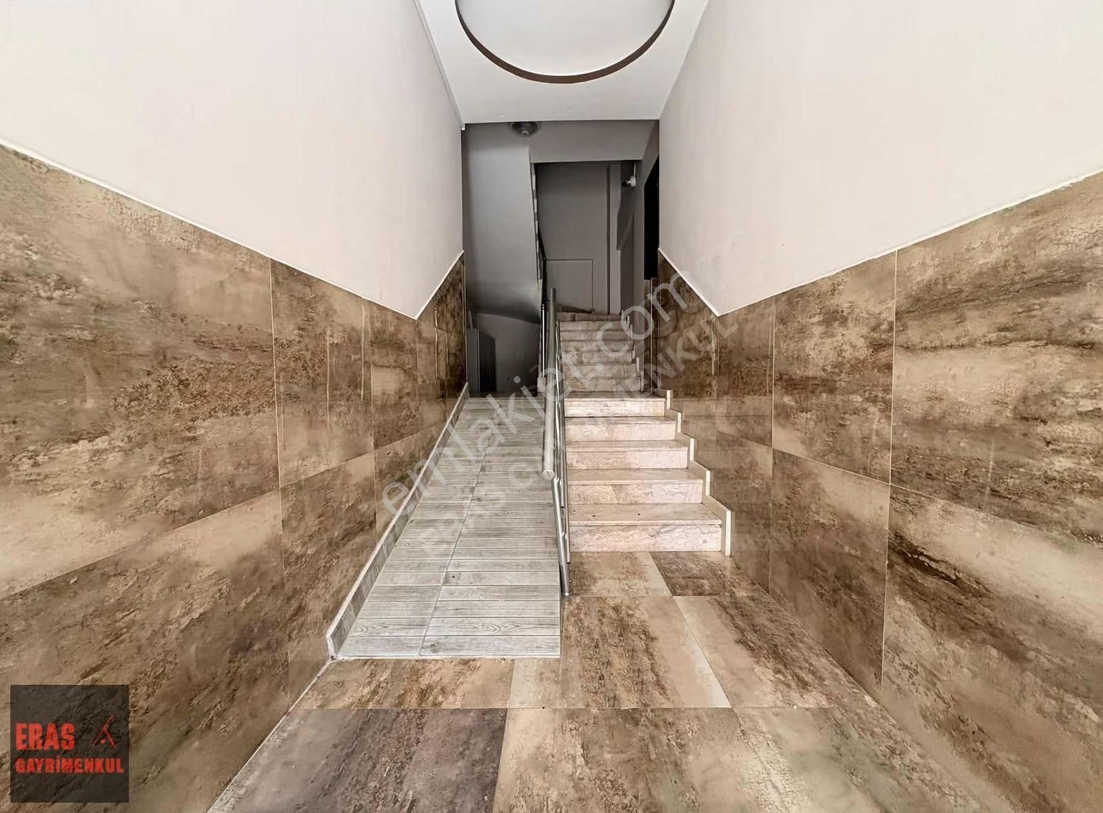 Dalaman Karaçalı'da Merkezi Konumda Kapalı Mutfaklı 3+1 Daire - Görsel 4